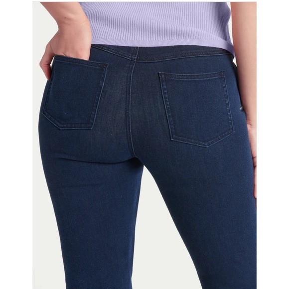 Betabrand Straight-Leg 4-Pocket Yoga Denim Jeans in Dark Indigo - Picture 3 of 14